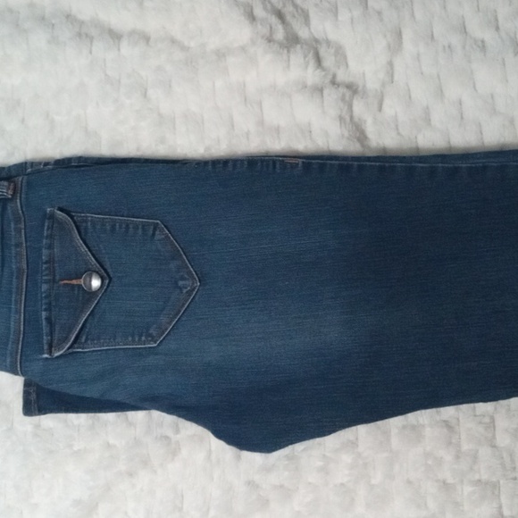 Liz Claiborne Boot cut jeans. - Picture 7 of 7